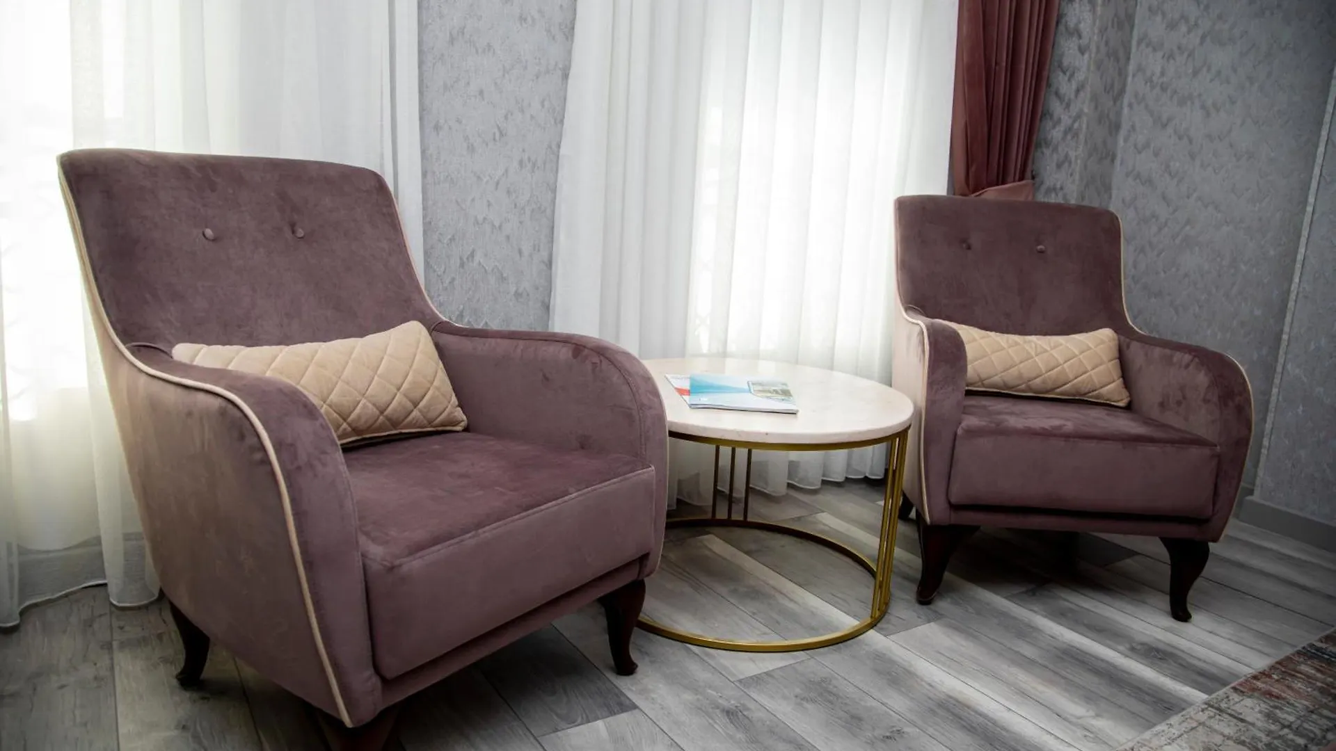 Essam Deluxe Hotel Баку 4*,