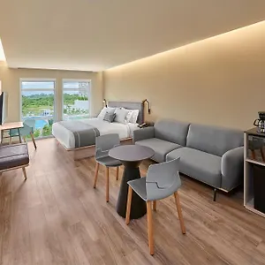 **** Отель Express By Marriott Aeropuerto Riviera Мексика